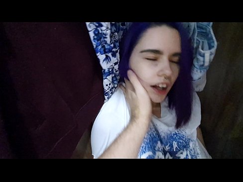 ❤️ Atopo a miña irmá no armario e axudouna a correrse ❤❌ Porno casero en % gl.watchhentai.ru %